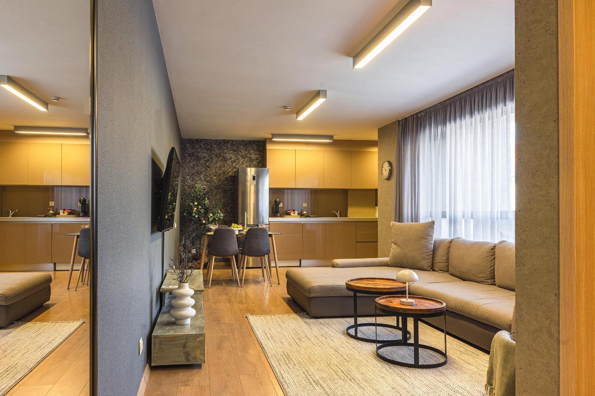 City Center Apartments With Parking 플로브디프 외부 사진