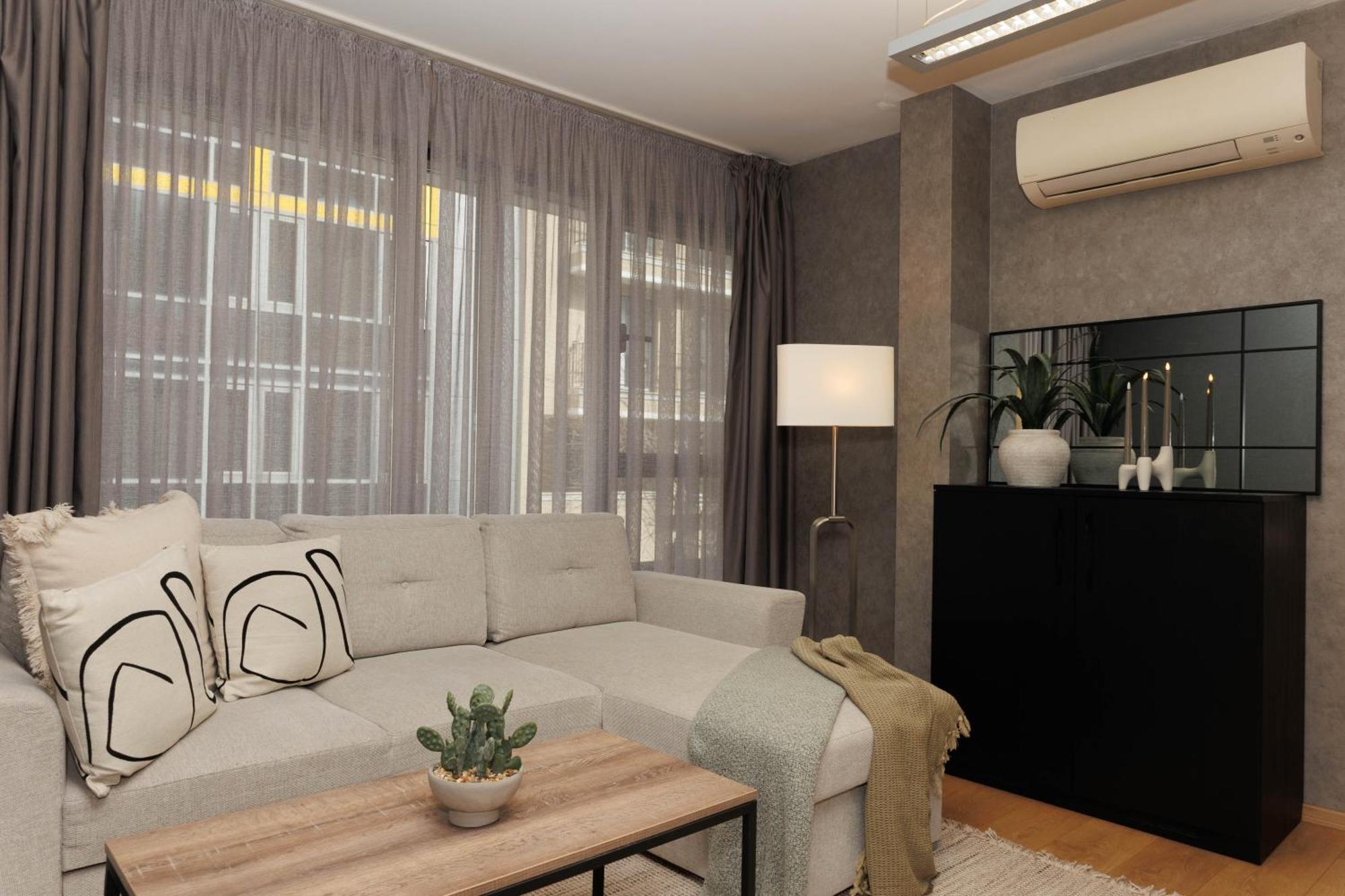 City Center Apartments With Parking 플로브디프 외부 사진